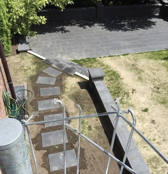 Platten verlegen Treppenbau